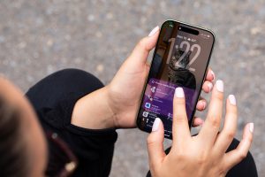 Apple’s iOS 26.4 update adds age verification in the UK